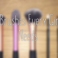 5 Makeup Brushes Every Girl Needs 